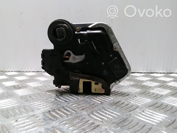 Toyota Avensis T250 Rear door lock Y44D0803