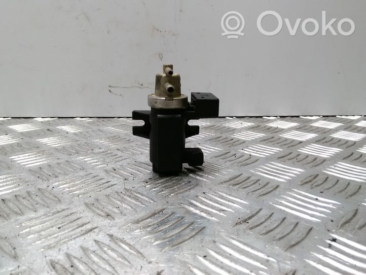 Opel Astra G Vacuum valve 897218