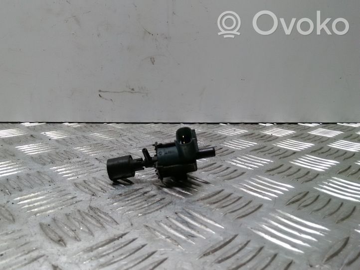 Toyota Avensis T220 Vacuum valve 9091012219