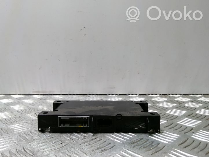 Volvo V50 Bluetoothin ohjainlaite/moduuli 31282349