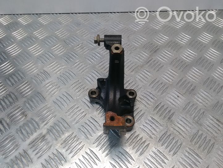 Volkswagen PASSAT B8 EGR valve cooler bracket 04L425