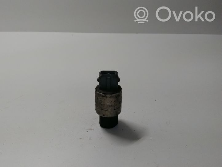 Volvo V50 Air conditioning (A/C) pressure sensor 30780427