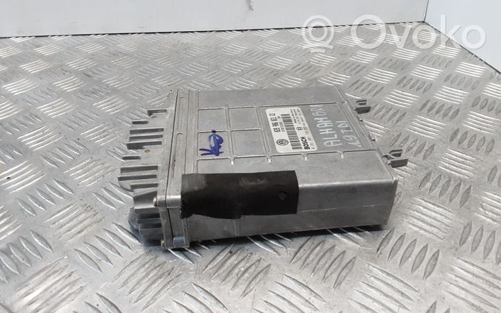 Volkswagen Sharan Calculateur moteur ECU 028906021GS