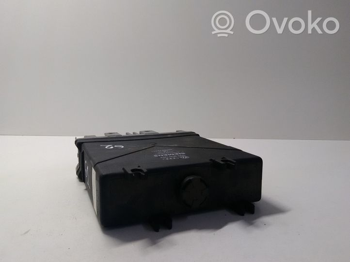 Audi 80 90 S2 B4 Dzinēja vadības bloks 039906022