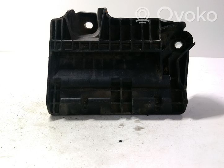 Ford Mondeo MK IV Kita variklio detalė 6G9110663A