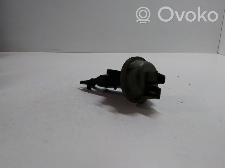 Ford Mondeo Mk III Valve vacuum 1S7G9L492