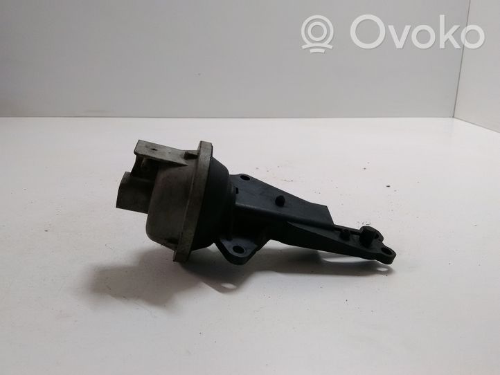 Ford Mondeo Mk III Valve vacuum 1S7G9L492