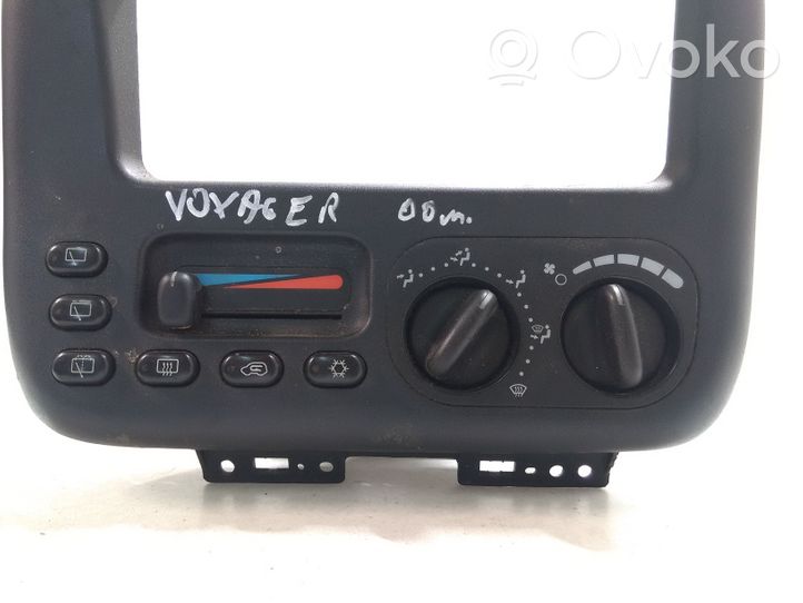 Chrysler Voyager Ilmastoinnin ohjainlaite P04677935AB