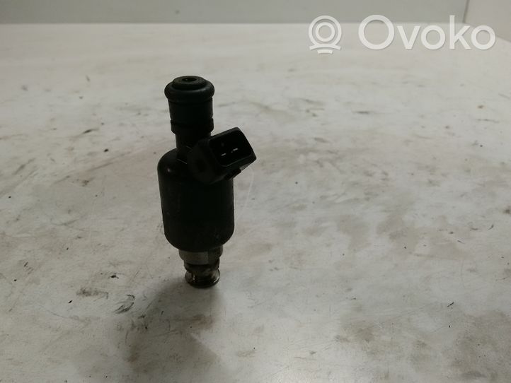 Opel Tigra A Injecteur de carburant 17089276