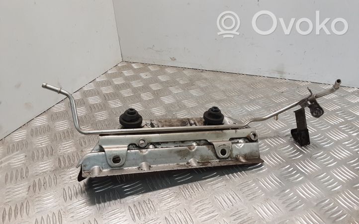 Volkswagen PASSAT B6 Kita variklio skyriaus detalė 06F971501C