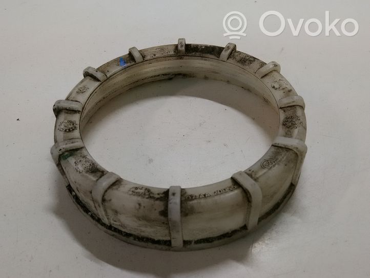 Mercedes-Benz ML W163 Anello/dado di bloccaggio della vite della pompa del carburante nel serbatoio 07AA20055