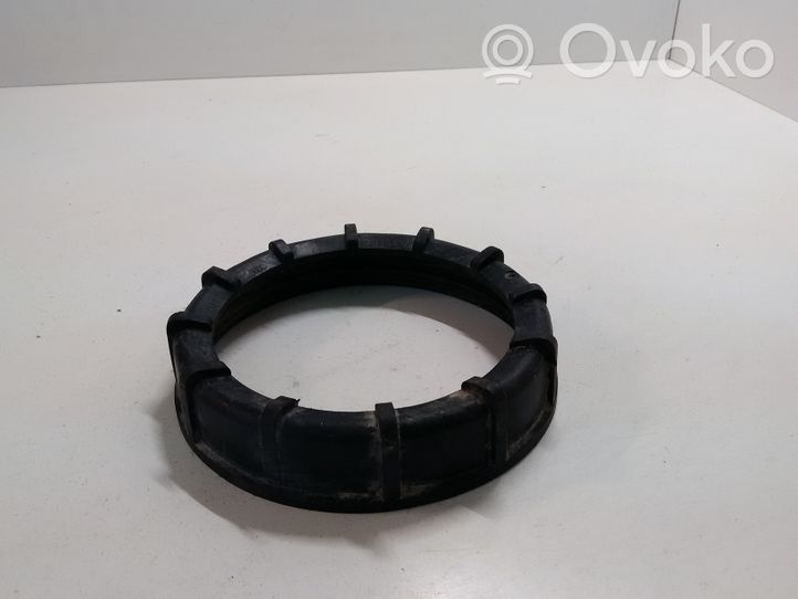 Audi A4 S4 B5 8D Anello/dado di bloccaggio della vite della pompa del carburante nel serbatoio 321201375A