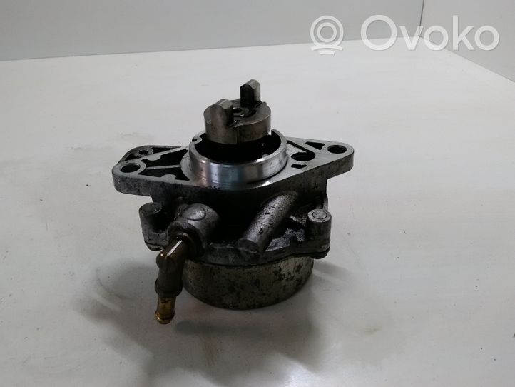 Opel Corsa C Vacuum pump 73501358