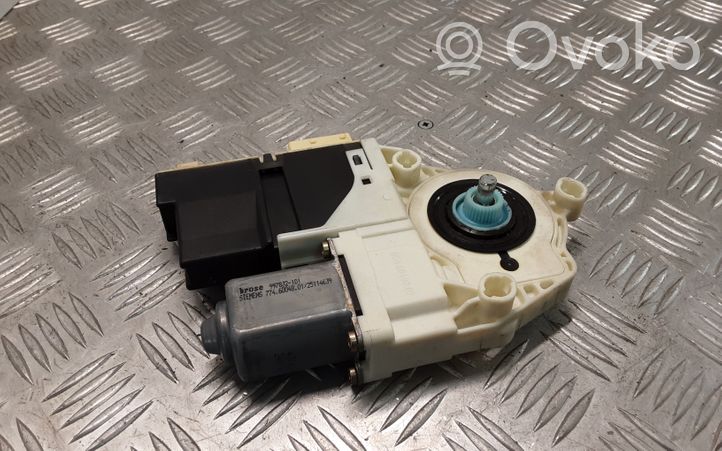 Citroen C4 I Moteur de lève-vitre de porte avant 9647442480