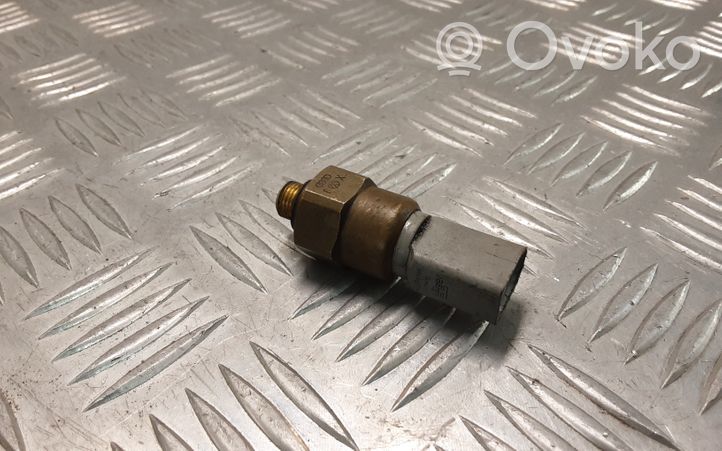 Volkswagen Golf IV Oil pressure sensor 1J0919081