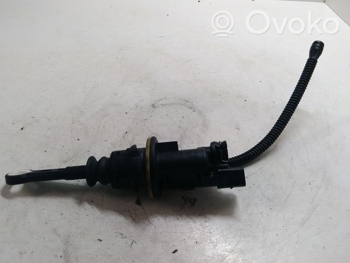 Audi A4 S4 B8 8K Główny cylinder sprzęgła 8K2721401H