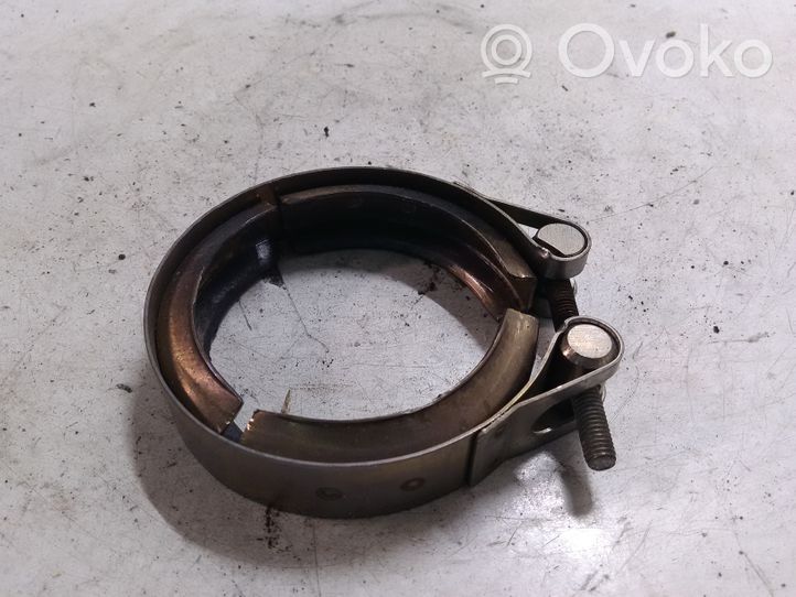 Audi A4 S4 B8 8K Morsetto per la connessione del tubo della marmitta 04L253725B