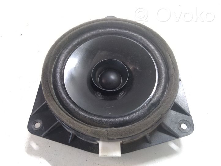 Toyota Corolla Verso E121 Altoparlante portiera posteriore 8616044130