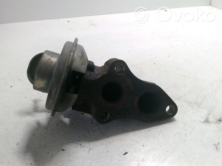 Toyota Corolla Verso E121 EGR-venttiili 2562027070