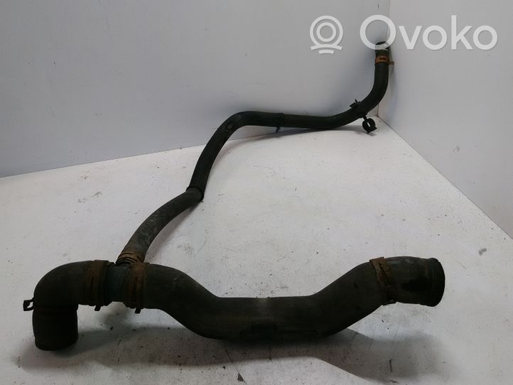 Renault Trafic II (X83) Engine coolant pipe/hose 8200413827C