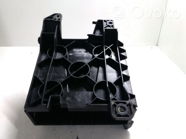 Audi A4 S4 B8 8K Supporto dell’amplificatore 8T0907368A