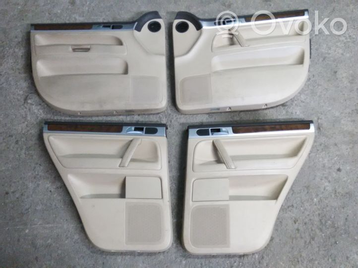 Volkswagen Touareg I Interior set 7L0881677G