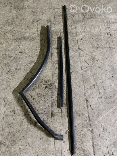 Volkswagen Touareg I Side skirt front trim 7L0853537