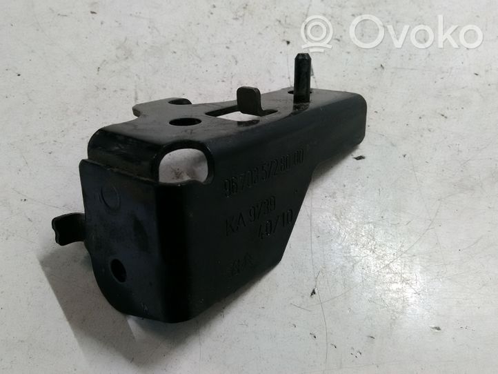 Citroen DS3 Kita variklio skyriaus detalė 9670357280