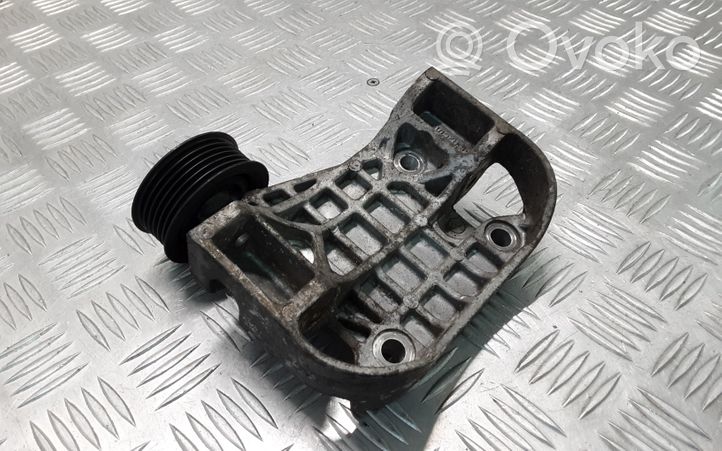 Volkswagen Touareg I Soporte del alternador 059903143P