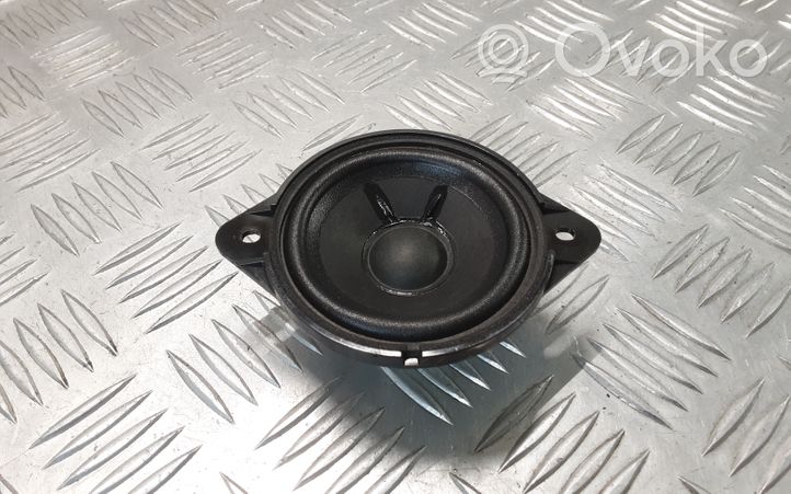 Audi A4 Allroad Takaoven kaiutin 8K9035709