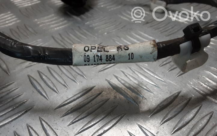 Opel Zafira A Faisceau de câblage de porte avant 09174884