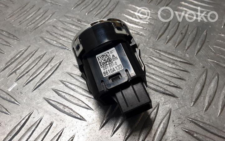 Mitsubishi Outlander Bouton poussoir de démarrage du moteur 8610A133