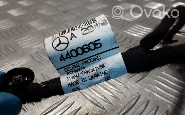 Mercedes-Benz C AMG W204 Cablaggio porta anteriore A2044400605