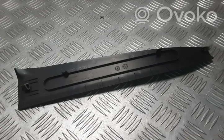 Volvo V40 Rivestimento estremità laterale del cruscotto 31102348