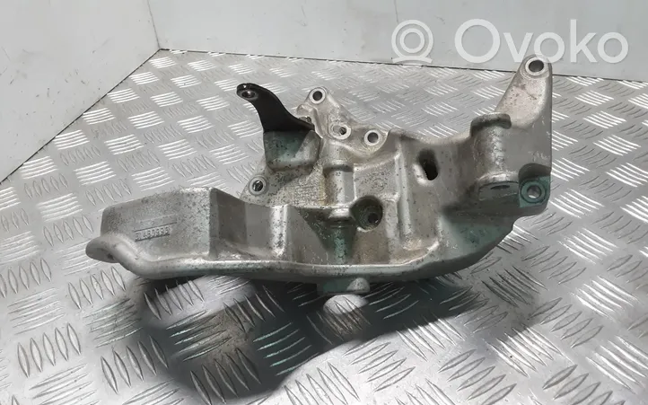 Volvo V40 Support pompe injection à carburant 31480996