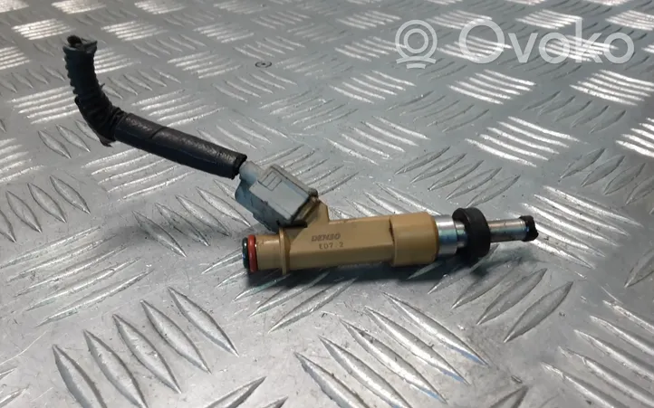 Toyota Prius+ (ZVW40) Injecteur de carburant 2325037010