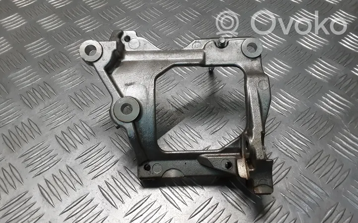 Toyota Land Cruiser (J150) Staffa di montaggio del compressore dell’A/C GD660