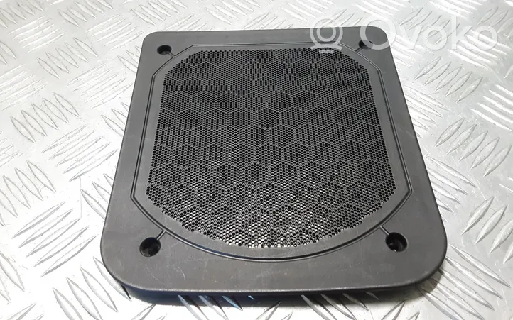 BMW X1 F48 F49 Subwoofer-bassoelementin etusäleikkö/lista 9265334