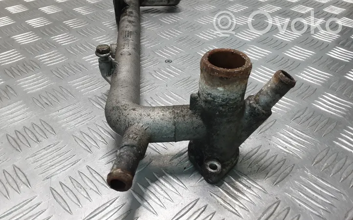 Alfa Romeo 156 Tuyau de liquide de refroidissement moteur B83303