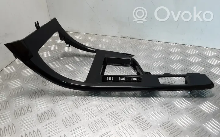 BMW X1 F48 F49 Vaihteenvalitsimen kehys verhoilu muovia 9292547