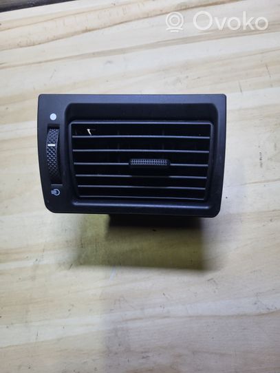 Ford Mondeo Mk III Griglia di ventilazione centrale cruscotto D1B1A