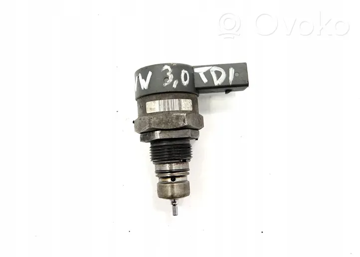 Audi A6 S6 C7 4G Regolatore di pressione del carburante 057130764AE