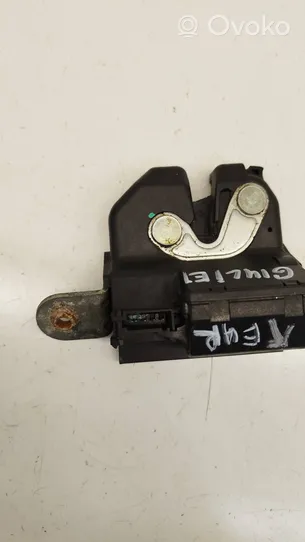 Alfa Romeo Giulietta Loading door lock 55701871