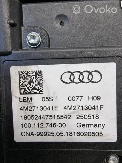 Audi Q7 4M Vaihteenvalitsimen verhoilu 4M2713041E