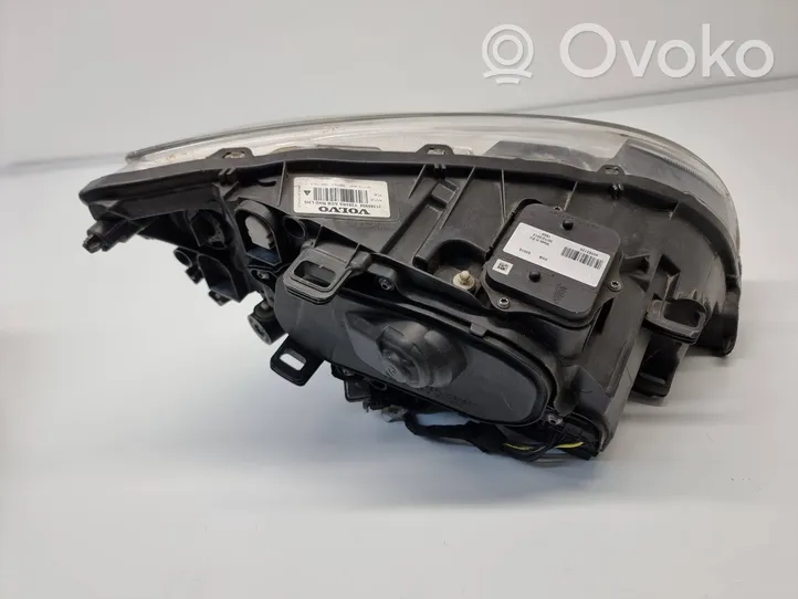 Volvo XC60 Lampa przednia 31395904