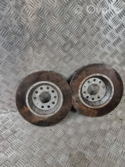 Volkswagen Golf VII Rear brake disc 6Q0615601A