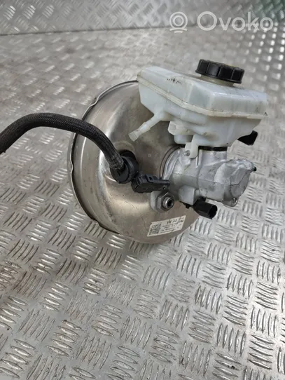 Audi Q7 4M Brake booster 4M0612103N