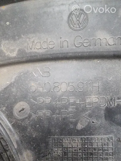 Volkswagen Golf VIII Rivestimento paraspruzzi passaruota anteriore 5H0805911H
