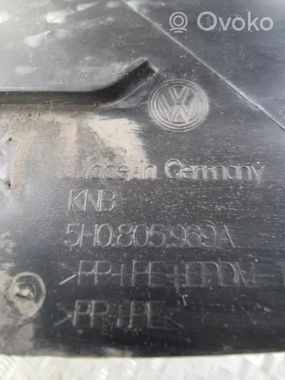 Volkswagen Golf VIII Revestimientos de la aleta antisalpicaduras delanteros 5H0805969A
