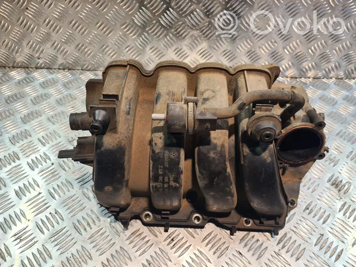 Volkswagen Golf V Collettore di aspirazione 03C129709F